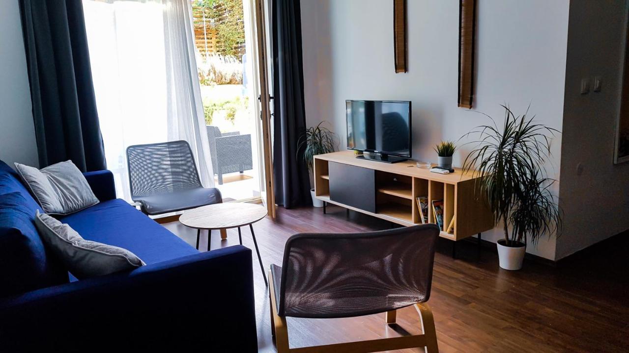 Anica Apartments Funtana Bagian luar foto