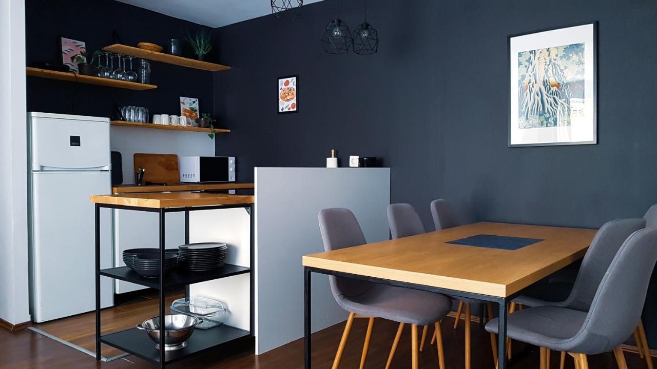 Anica Apartments Funtana Bagian luar foto